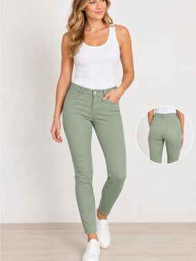BB Jeans Sage Green Skinny Pants Size Large NWT